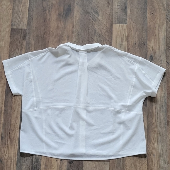 Women's Lululemon Full Day Ahead Short Sleeve Shirt - Picture 3 of 6